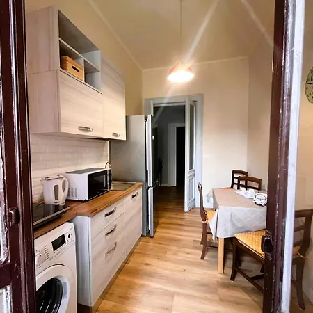 Guesthost - La Casa Di Palmina * Turín