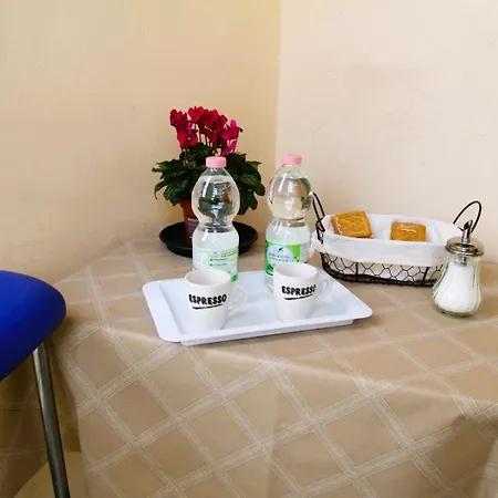 Guesthost - La Casa Di Palmina